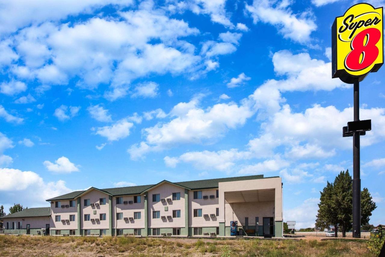 Super 8 By Wyndham Pueblo Hotel Exterior foto
