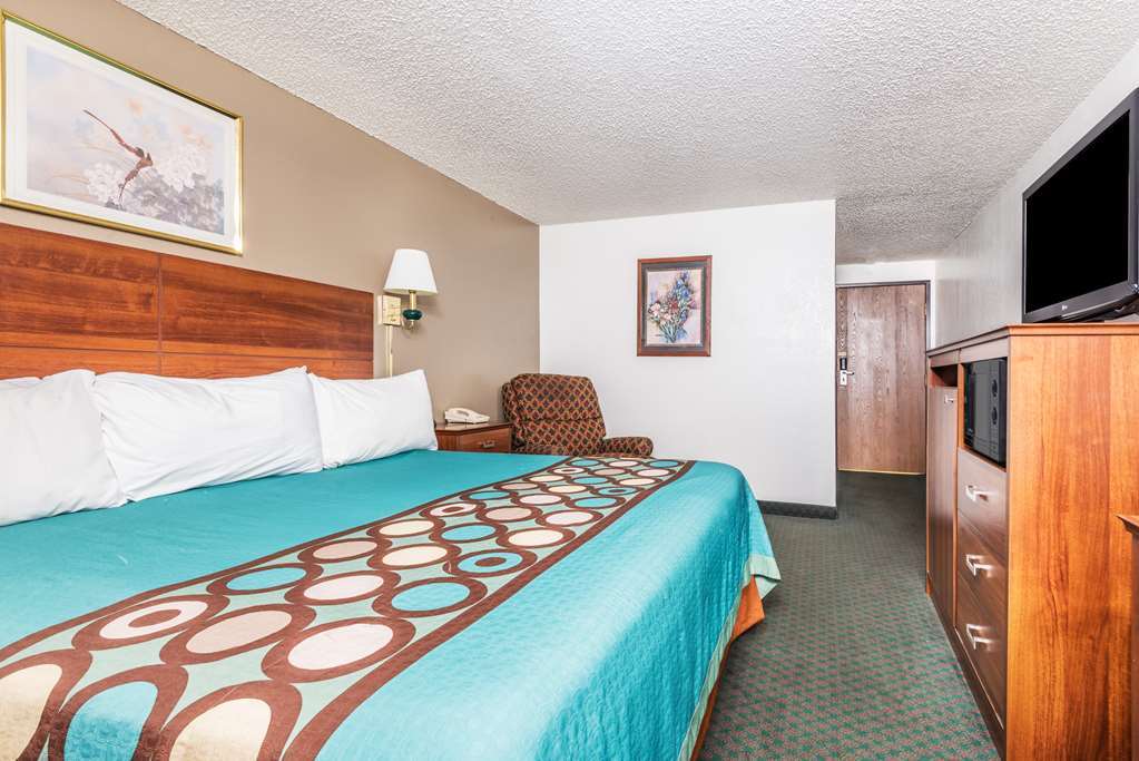 Super 8 By Wyndham Pueblo Hotel Cameră foto